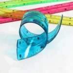 ⁦مسطرة بلاستيكية مرنة - 15 سم⁩ - الصورة ⁦2⁩