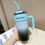 ⁦كوب الرحلات المحمول الحافظ للحرارة والبرودة مع مقبض مدمج بسعة 860 مل⁩ - الصورة ⁦2⁩