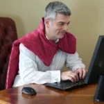 ⁦غطاء مساج تدليك حراري للظهر والرقبة والأكتاف⁩ - الصورة ⁦2⁩