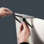 ⁦رف تخزين لشاشة التلفزيون والكمبيوتر بدون حفر⁩ - الصورة ⁦4⁩